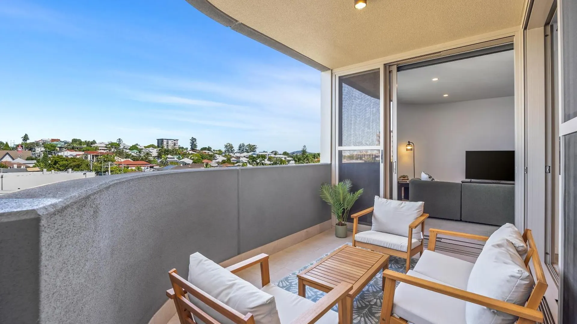 Sinclair Apartments - Free Secure Parking Brisbane