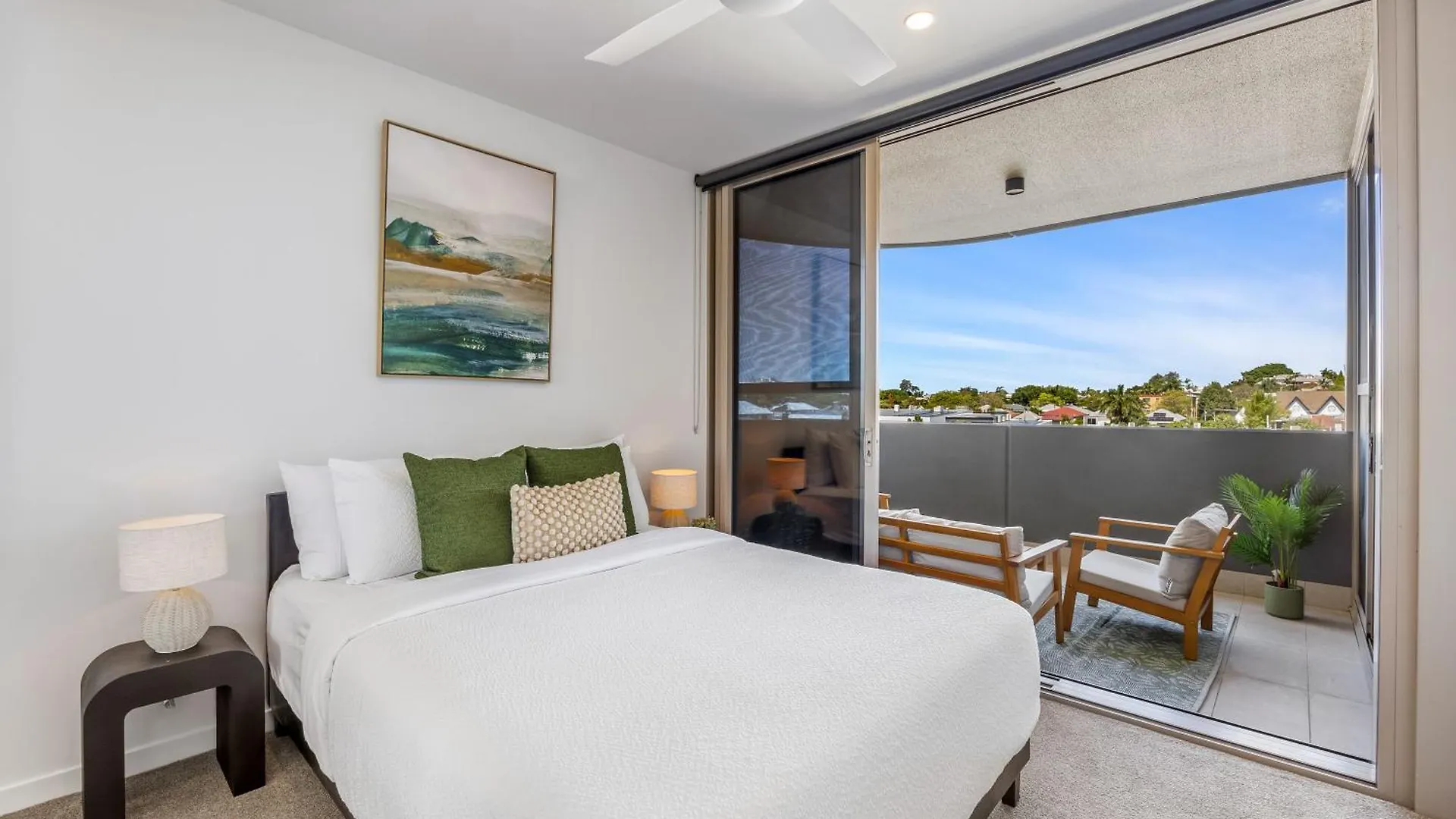 Sinclair Apartments - Free Secure Parking Brisbane