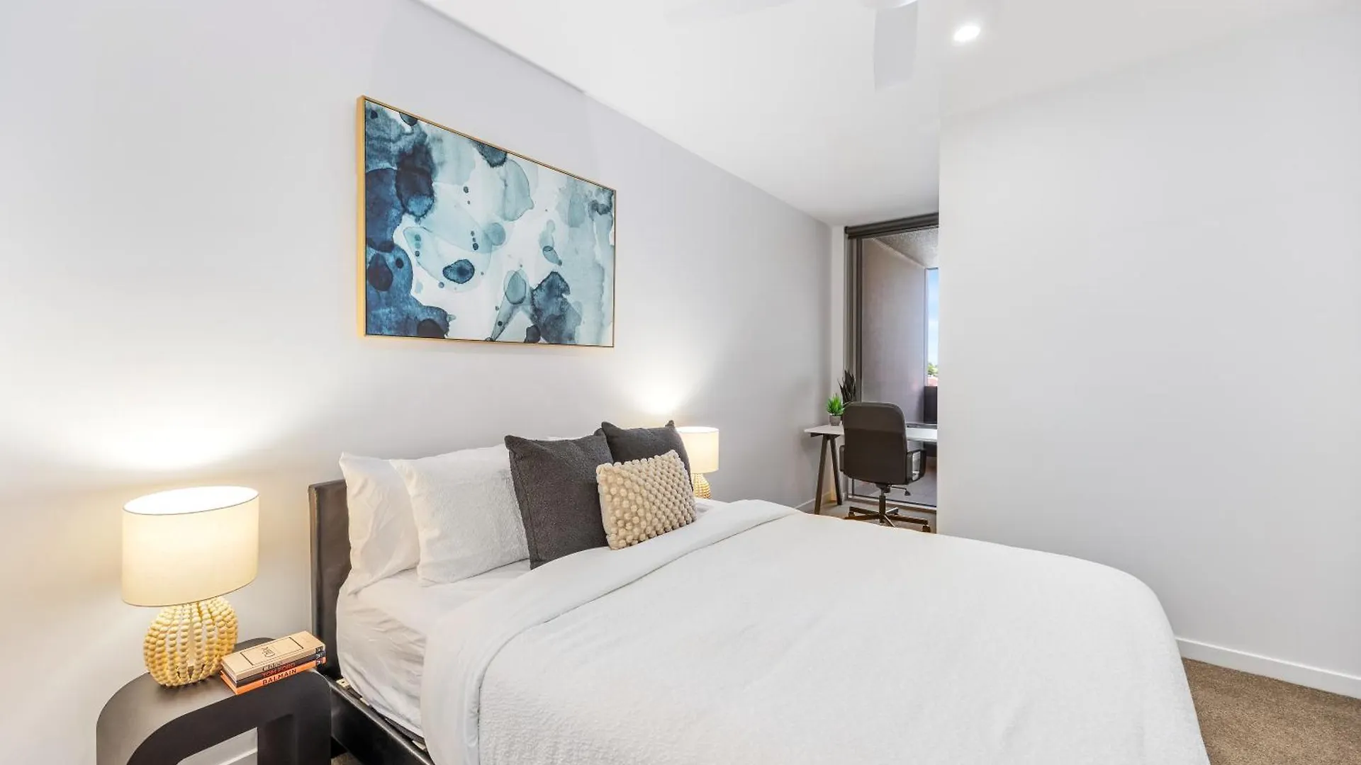 Sinclair Apartments - Free Secure Parking Brisbane