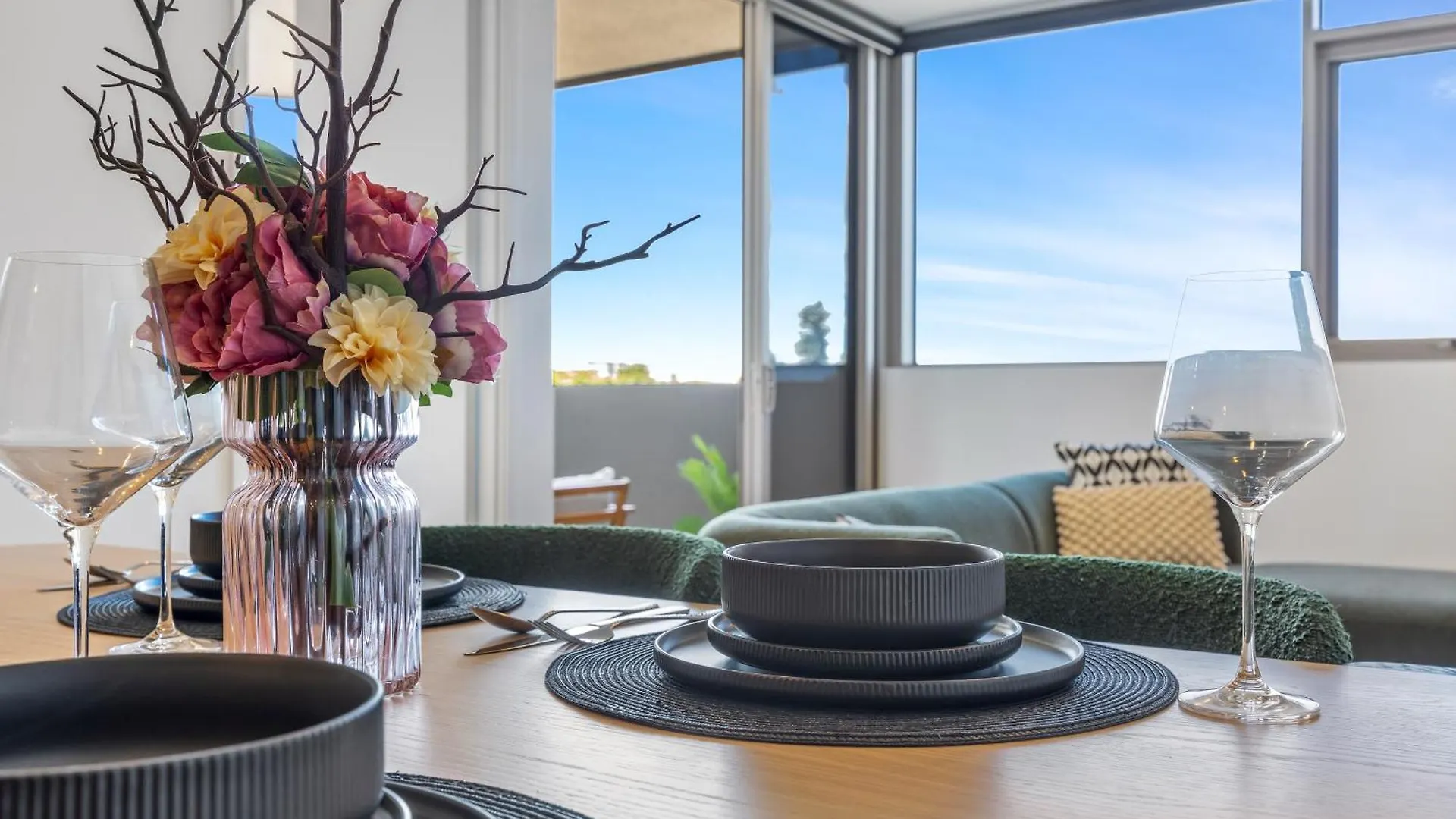 Sinclair Apartments - Free Secure Parking Brisbane Australia