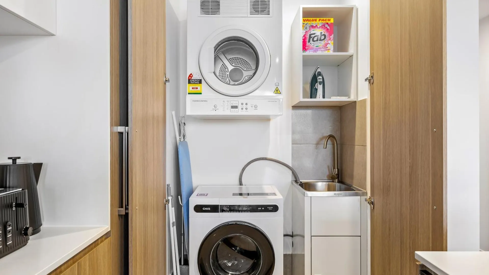 Sinclair Apartments - Free Secure Parking Brisbane