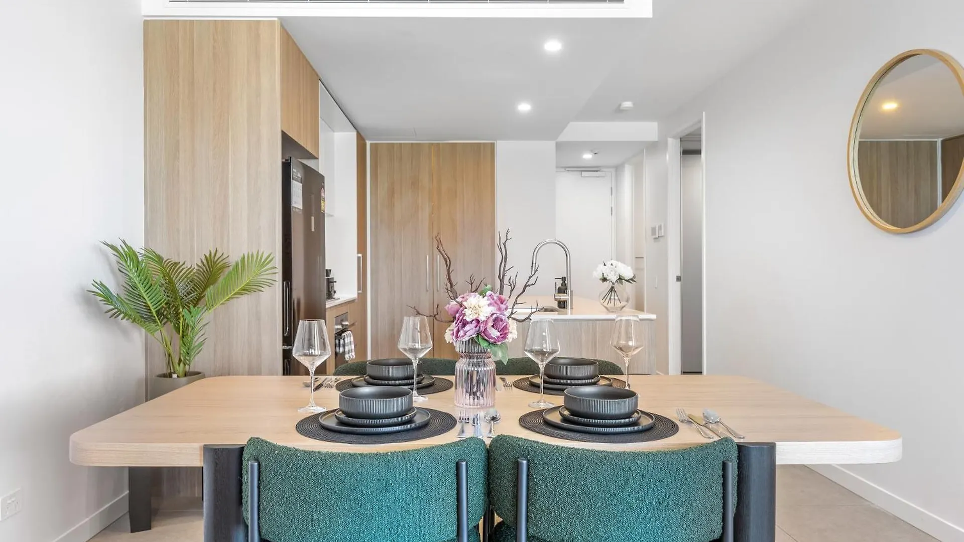Sinclair Apartments - Free Secure Parking Brisbane Australia